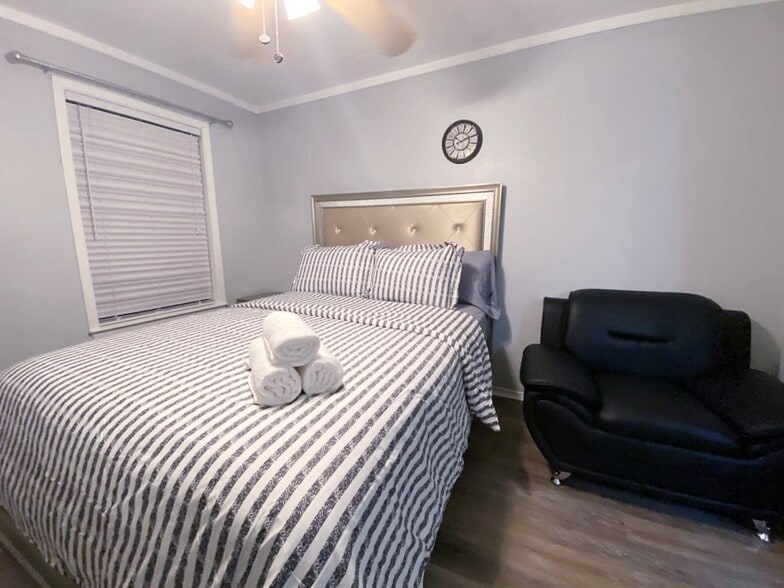 Building Photo - 6900 Skillman St