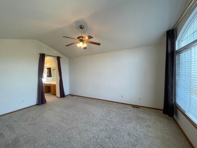 Building Photo - 3126 Gardenia Way