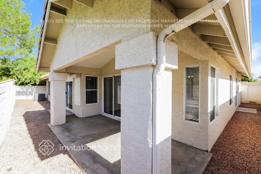 Building Photo - 7037 N 28th Dr