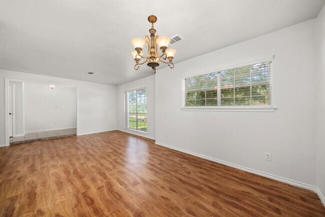 Building Photo - 8806 Langdon Ln