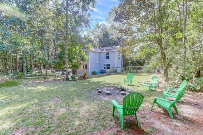 Building Photo - Quiet and Serene Johns Island Living
