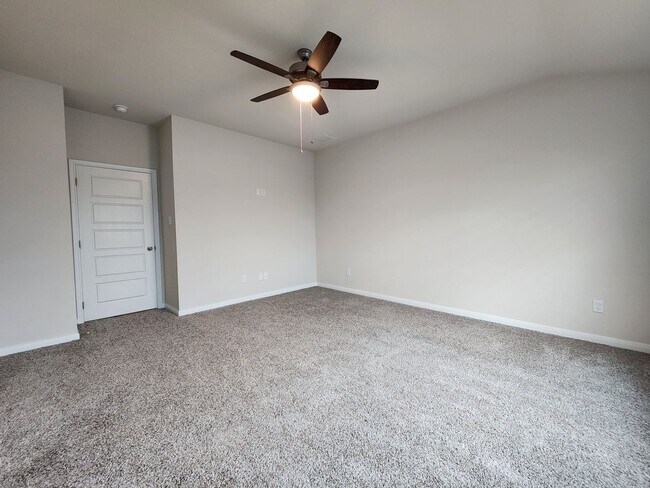 Building Photo - Large 4 Bedroom House in Meyers Landing / Fridge Included / Cute Front Porch / Yard/ CISD