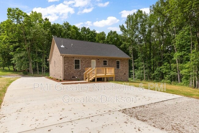 Building Photo - 218 Mike St