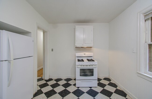 Building Photo - 1428 Wentworth St