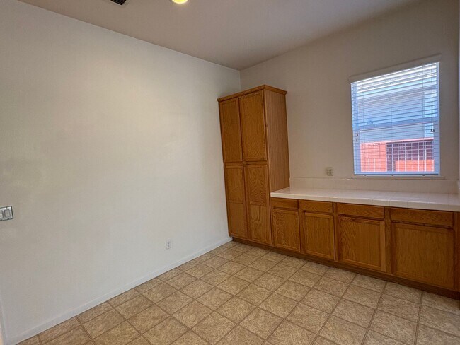 Building Photo - Beautiful charming single story home