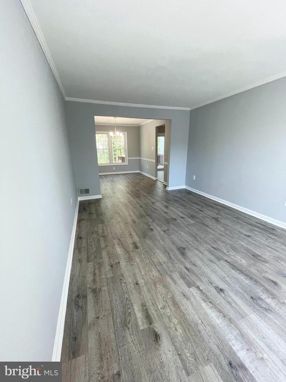 Building Photo - 1928 Rainbow Ct