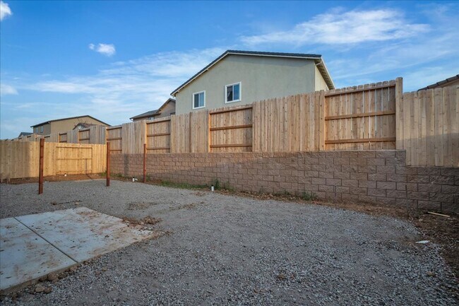 Building Photo - 12658 Rosefinch Wy