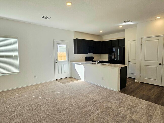 Building Photo - 418 Paddlefish Ln