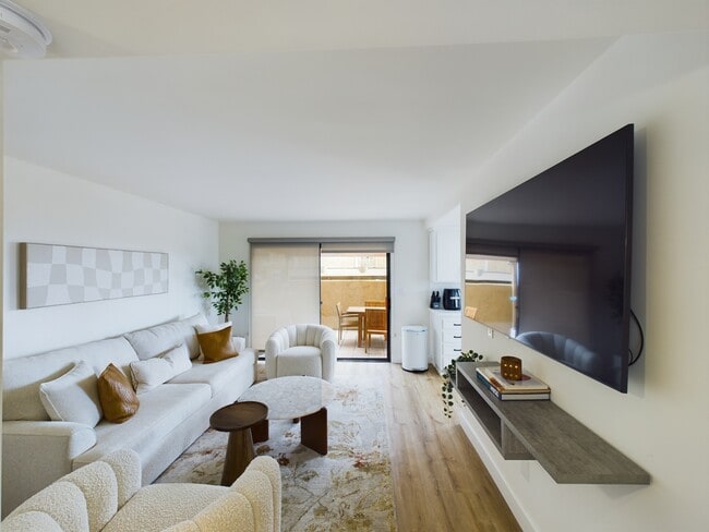 Building Photo - 2543 Caminito Muirfield