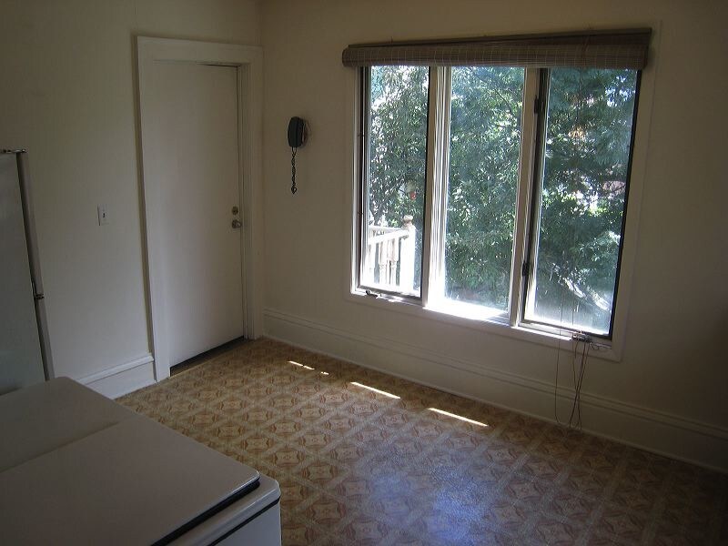 kitchen views lake - 945 Spaight St