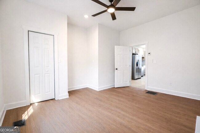 Building Photo - 1039 Astor Ave SW