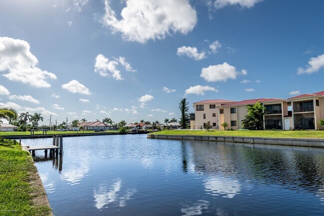 Building Photo - DRASTIC PRICE DROP!! WATERFRONT- 2-BEDROOMS, 2-BATH- PUNTA GORDA ISLES