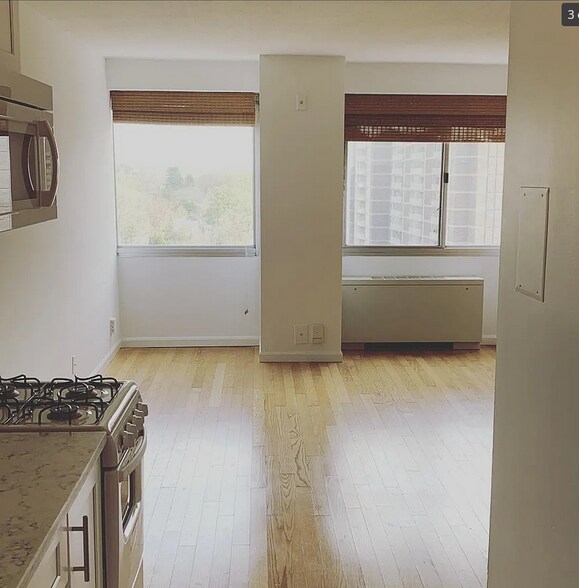 Building Photo - 5500 Friendship Blvd