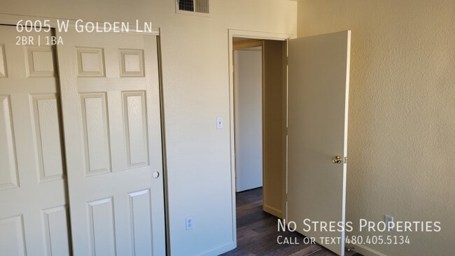 Building Photo - 2 Bedroom Town Home Near GCC!