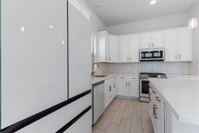 Building Photo - 7019 Winterberry Gln Ln