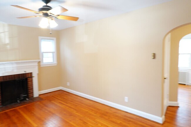 Building Photo - 8207 Garland Ave