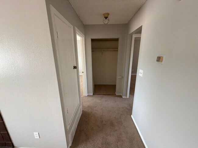 Building Photo - 4471 E Pikes Peak Ave
