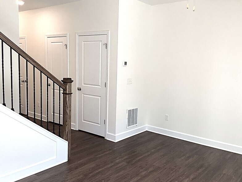 Building Photo - 10316 Riverwalk Ct