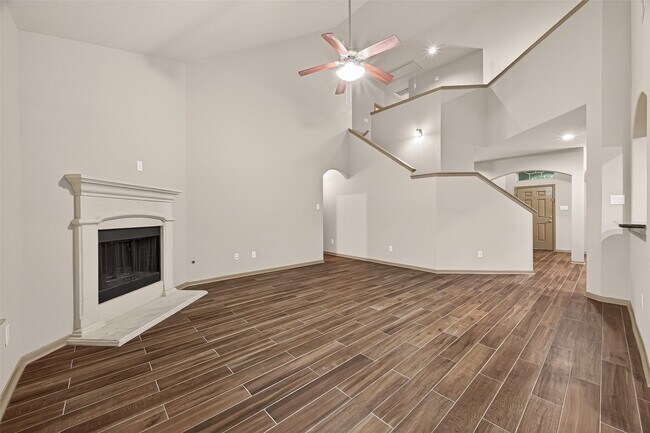 Building Photo - 2510 Shady Falls Ln