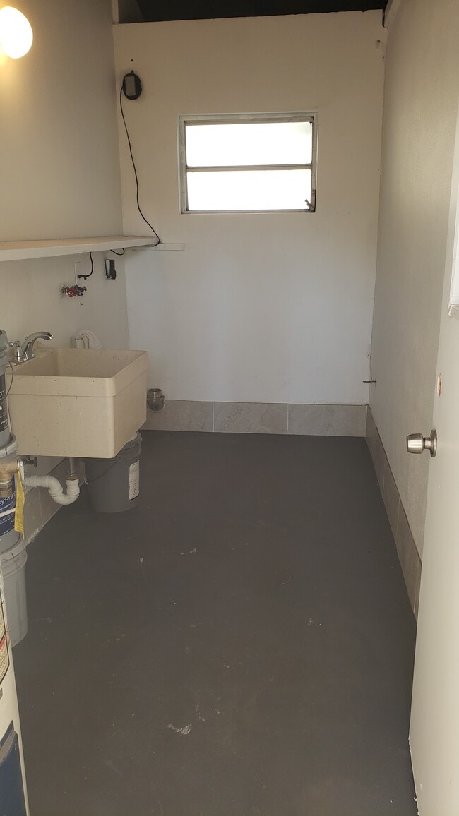 Building Photo - 651 16th St NW