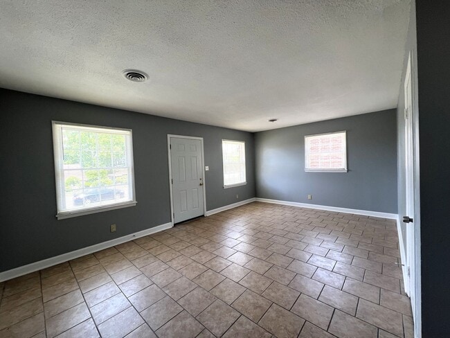 Building Photo - Home for Rent in Montgomery