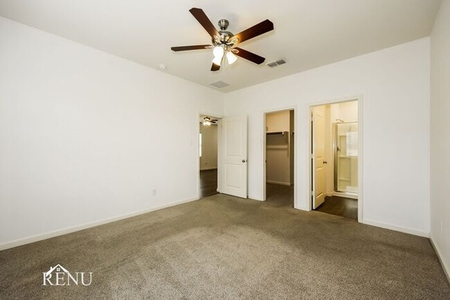 Building Photo - 6029 Mojave Dr