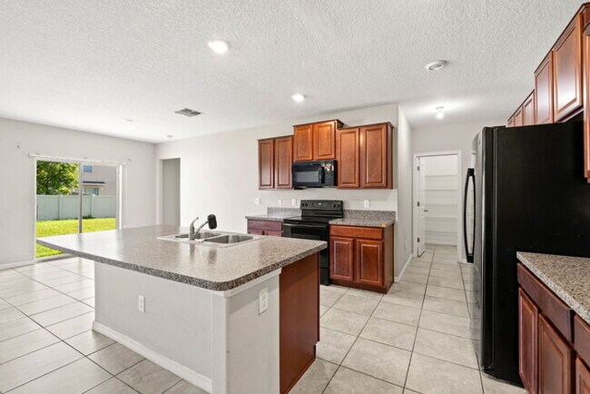 Building Photo - BEAUTIFUL Home For Rent in Cypress Creek!
