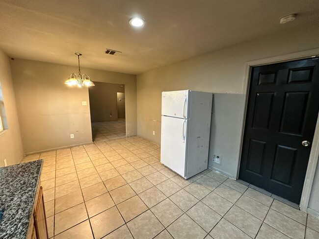 Building Photo - 23218 Banquo Dr