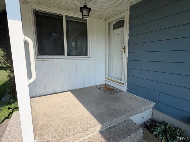 Building Photo - 107 Hadley Dr