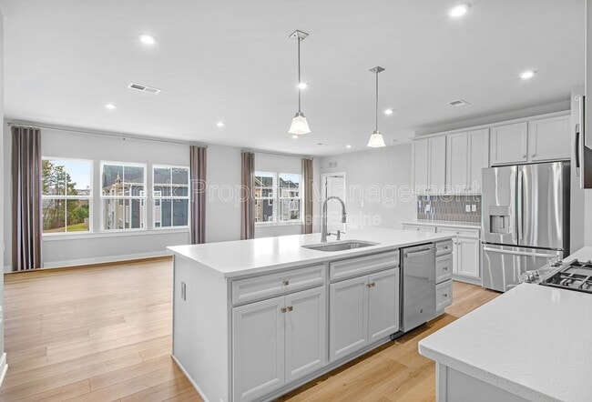 Building Photo - 6601 Citory Way