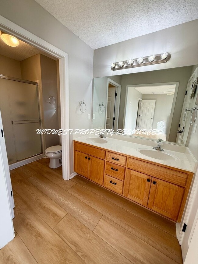 Building Photo - 3 Bedroom Ranch No Steps! | Midwest Property Resources, LLC