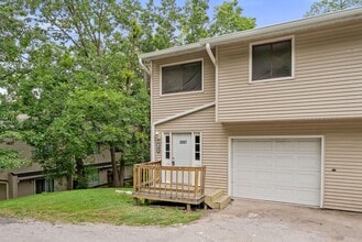 Building Photo - 3201-3207 Schuetzen Ln