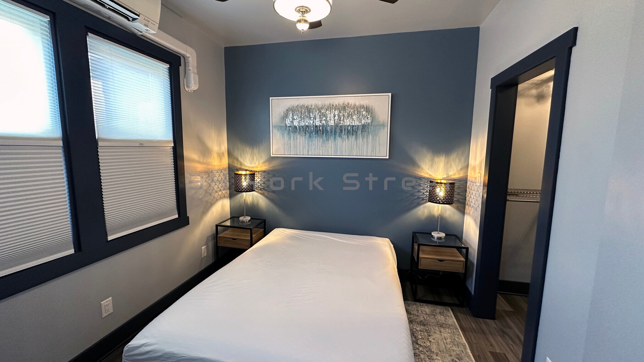 Building Photo - 34 York St