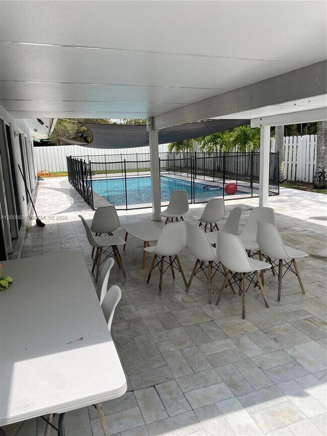 Building Photo - 11121 SW 110th Rd