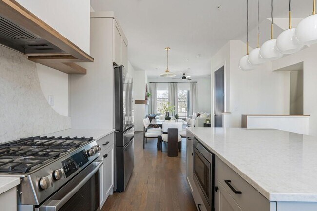 Building Photo - 2347 Hosea L Williams Dr NE