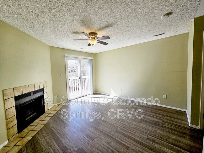 Building Photo - 1010 Mazatlan Cir