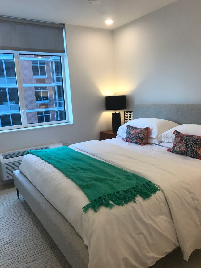 Building Photo - River Road, North Bergen, NJ 07047 - 2 BR ...