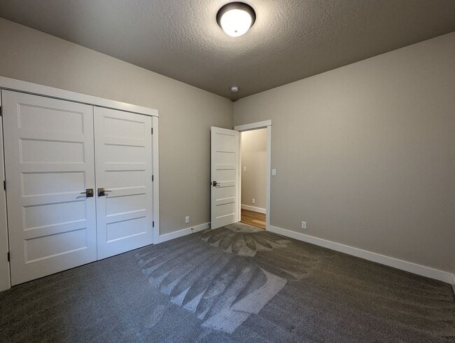Building Photo - Beautiful 3bed/2bath home in Springfield!