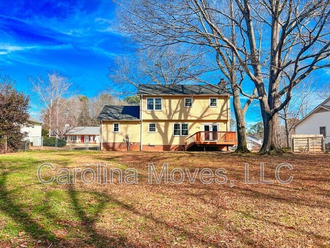 Building Photo - 206 Manassas Dr