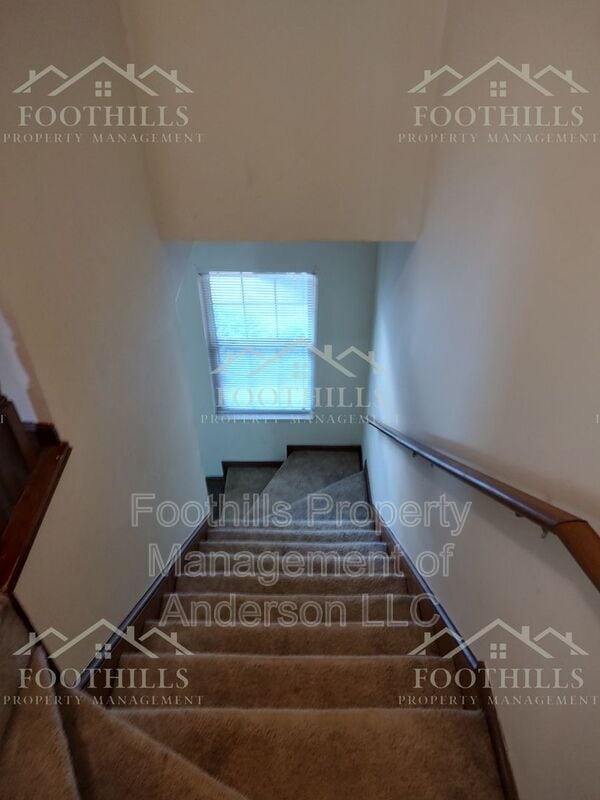 Building Photo - 409 A Nelson Dr