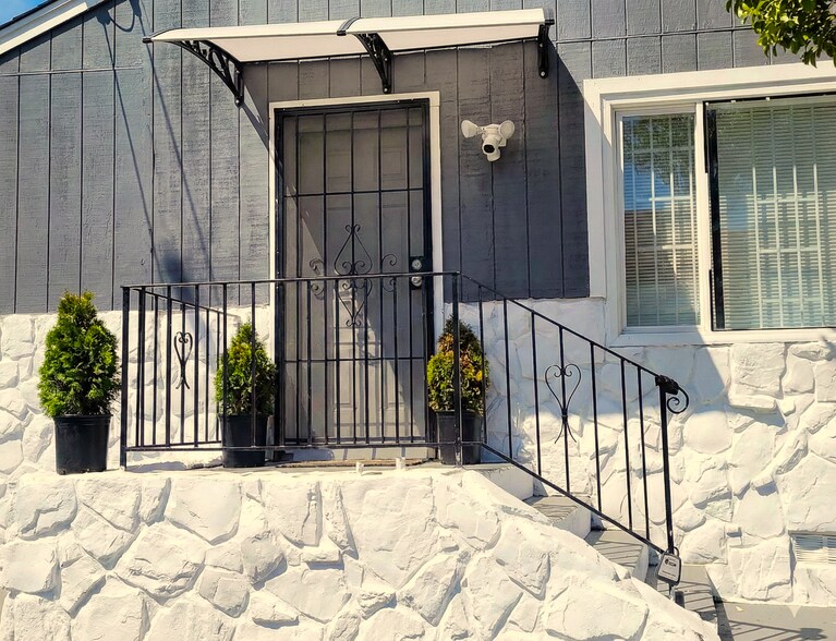 Building Photo - 8401 Plymouth St