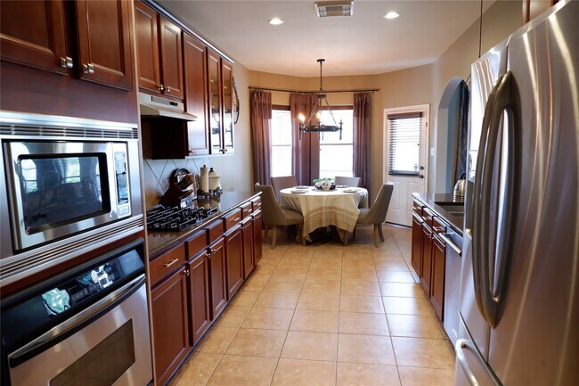 Building Photo - 12622 Twin Flower Dr
