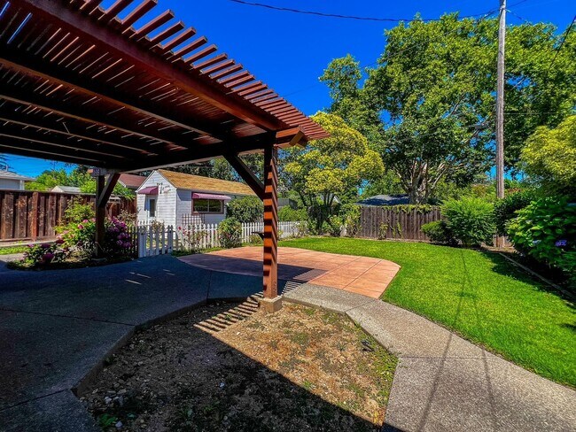 Building Photo - Charming 2 Bedroom, 2 Bathroom Home in Napa