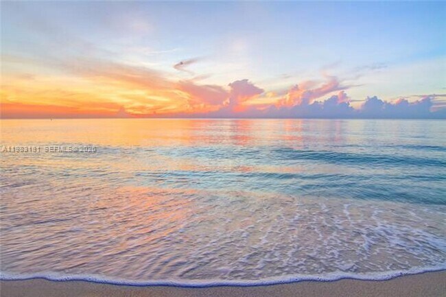 Building Photo - 6801 Collins Ave