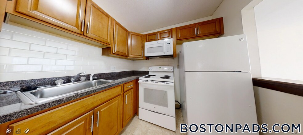 Primary Photo - 376 Sunderland Rd