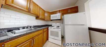 Building Photo - 376 Sunderland Rd