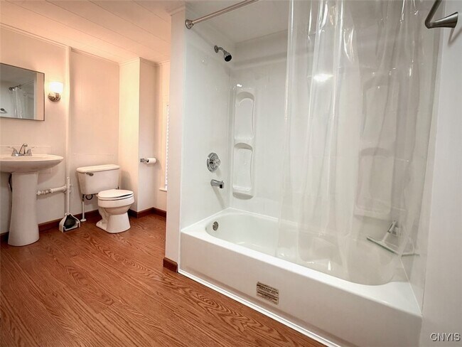 Building Photo - 88 E 5th St