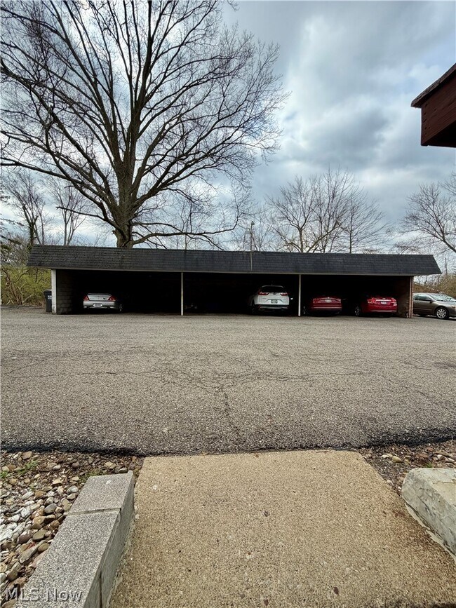 Building Photo - 369 Shields Rd