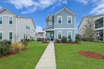 Building Photo - 188 Hawthorn Ln