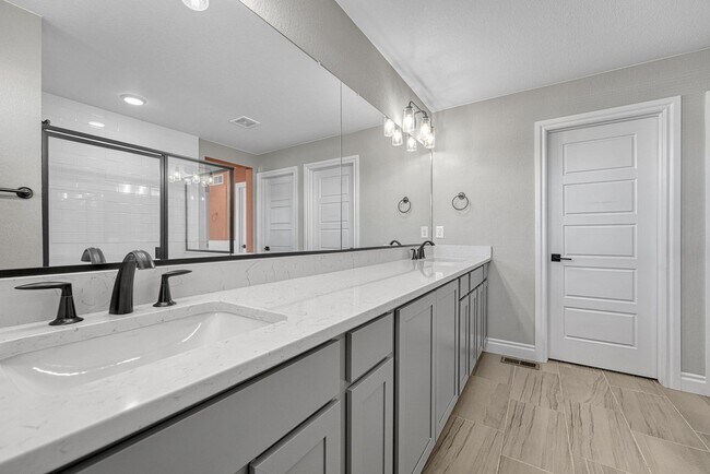 Building Photo - Former Model Home - Superb townhome in great location!